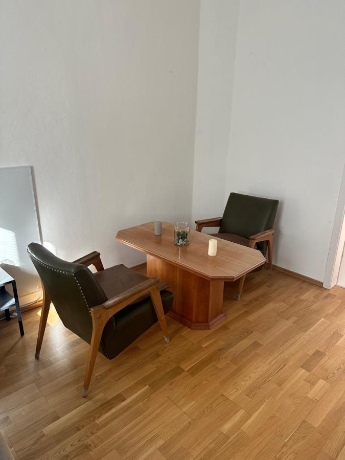 Central Plaza Mini Apartment 1 Bruck an der Leitha Exterior photo